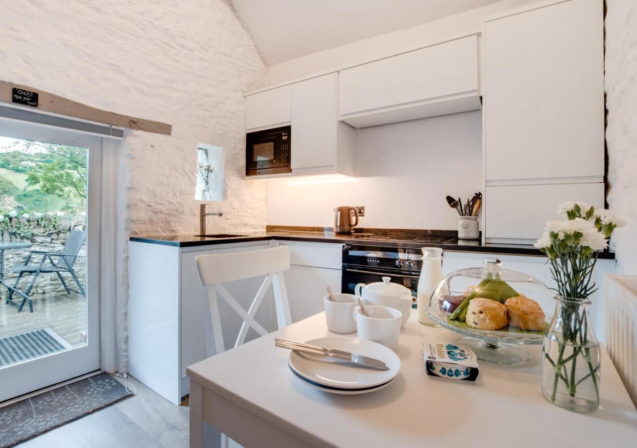Love Cottage Combe Martin Exterior photo